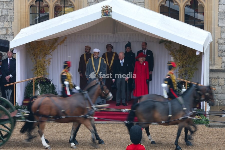 WINDSOR, ENGLAND - OCTOBER 20: The King’s Troop Royal Horse Artillery ride past (L-R) H.H. Sayyid Theyazin bin Haitham Al Said Deputy Prime Minister for Economic Affairs, The Sultan of Oman Haitham bin Tariq Al Said, H.H. Sayyid Shihab bin Tariq Al Said, Deputy Prime Minister for Defence Affairs,…