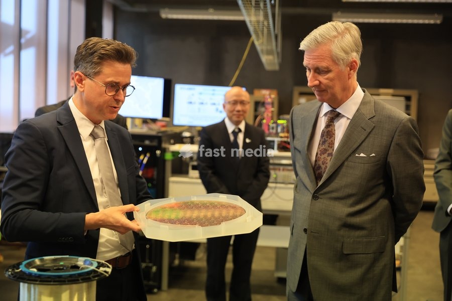King Philippe - Filip of Belgium pictured during a visit to IGent, a research building at the UGent University where scientists and companies collaborate to develop innovative technologies, on Tuesday 20 October 2026, in Gent