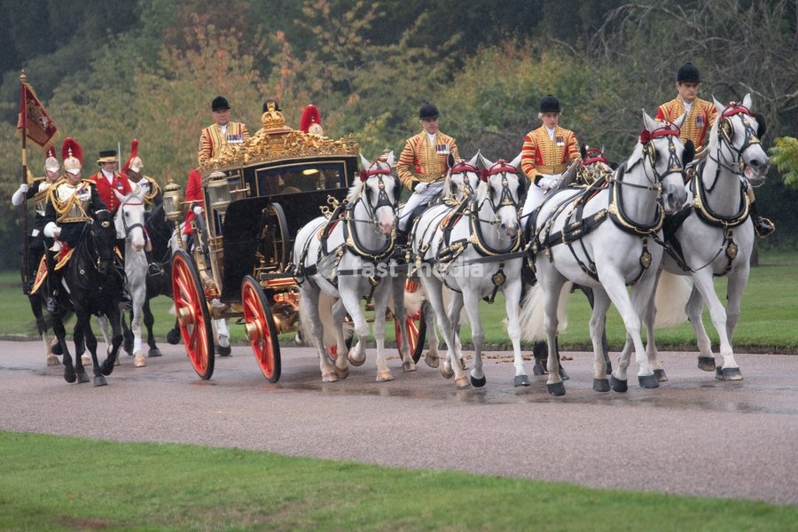 A general view of The Irish State Coach carrying King Charles III and Haitham bin Tariq Al Said - Sultan of Oman at Windsor Castle for the Ceremonial Welcome for the State Visit of The Sultan of Oman in Windsor, England, UK on Tuesday 20 October, 2026