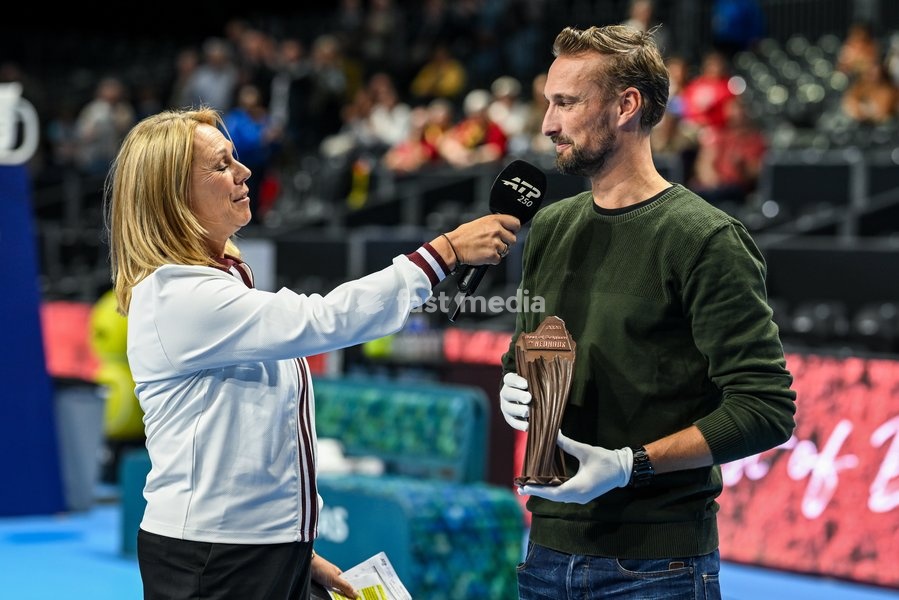 Ruben Bemelmans of Belgium receives the Best of Belgium trophy by Neuhaus during the European Open ATP tennis tournament in Brussels, on 20 October. This year's edition of the tournament is taking place from 17 to 25 October