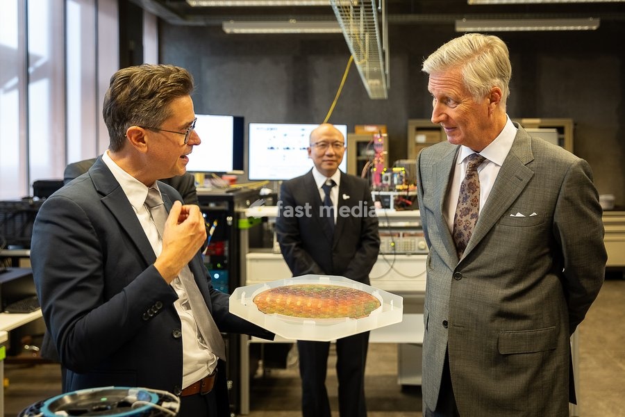 King Philippe - Filip of Belgium pictured during a visit to IGent, a research building at the UGent University where scientists and companies collaborate to develop innovative technologies, on Tuesday 20 October 2026, in Gent