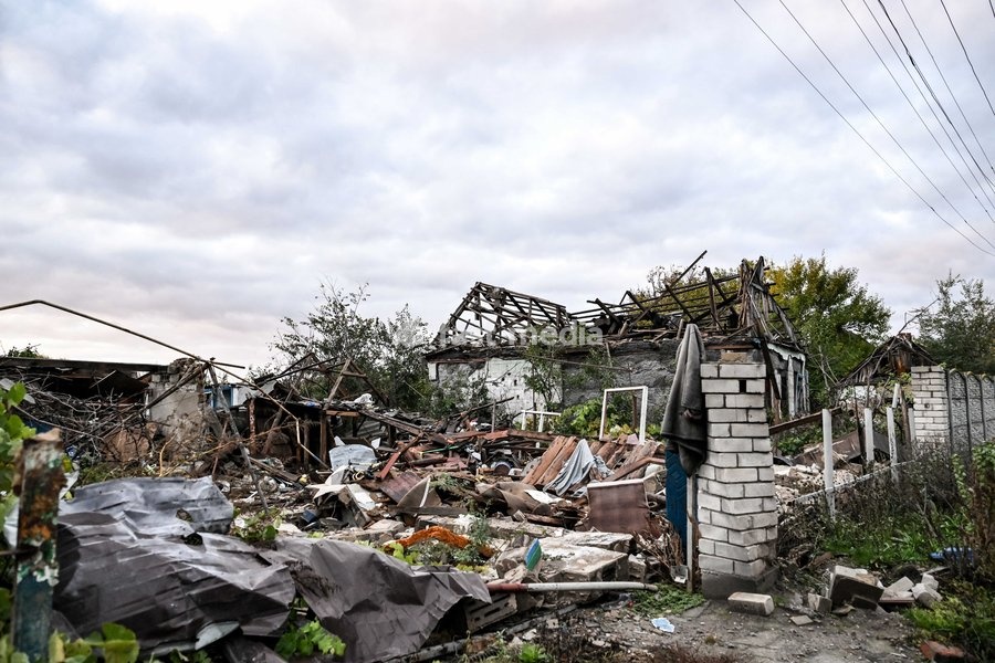 A house destroyed by Russian bombardments lies in ruins in the settlement of Komyshuvakha, Zaporizhzhia region, Ukraine, October 19, 2026