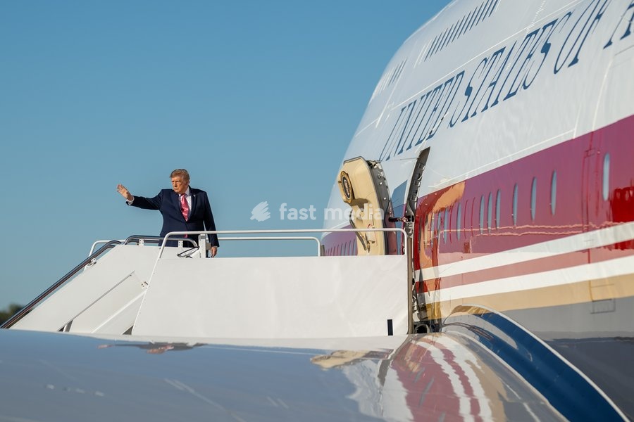 President Donald J. Trump disembarks Marine One at Joint Base Andrews, Maryland, Monday, October 19, 2026, and boards Air Force One en route McConnell Air Force Base in Wichita, Kansas. (Official White House