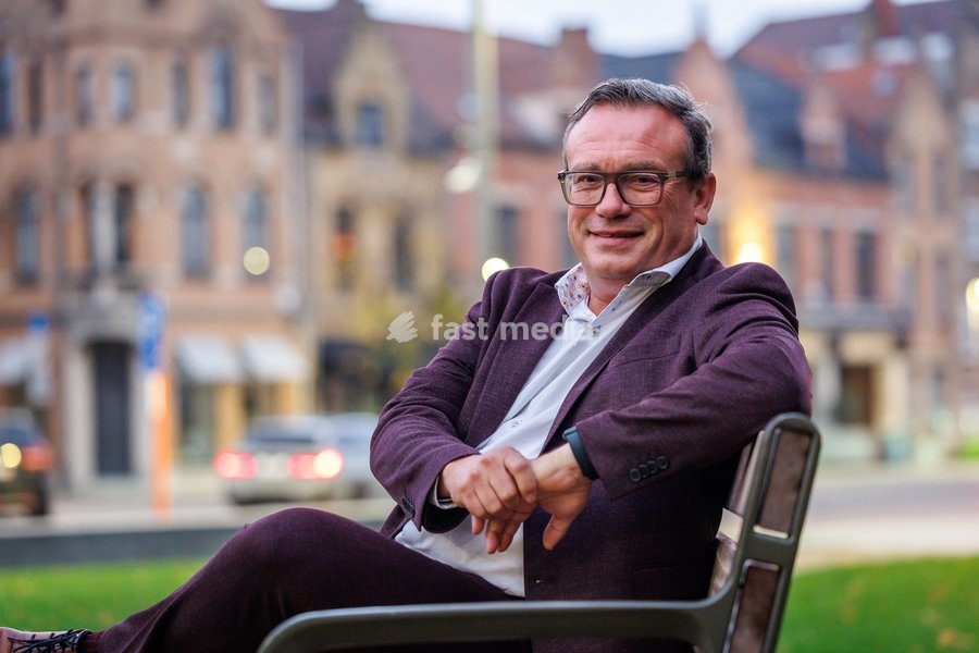 Jurgen Vanlerberghe, new governor of West Flanders, poses for the photographer, on Tuesday 20 October 2026 in Ieper