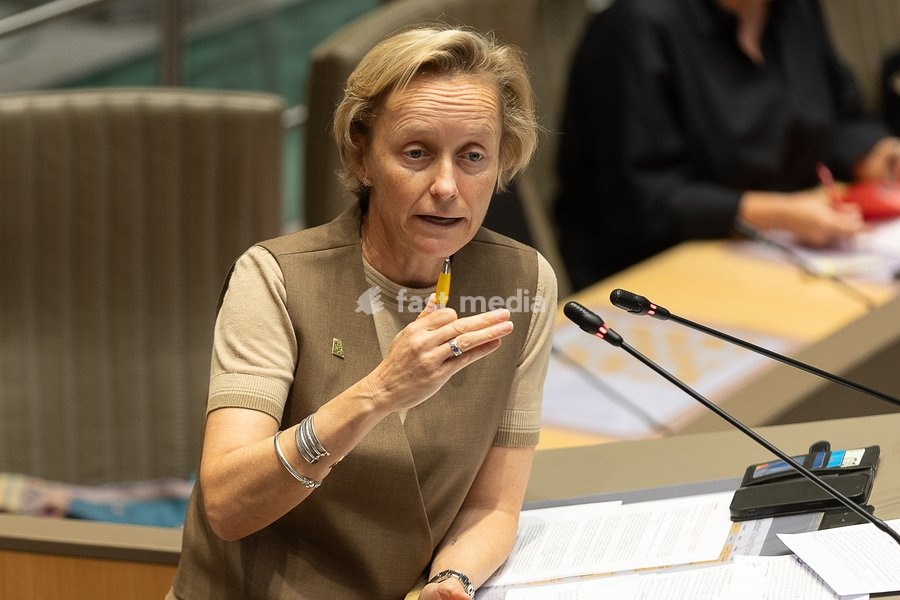 Flemish Minister for Mobility and Public Works Annick De Ridder pictured during a plenary session of the Flemish Parliament, Wednesday 21 October 2026, in Brussels