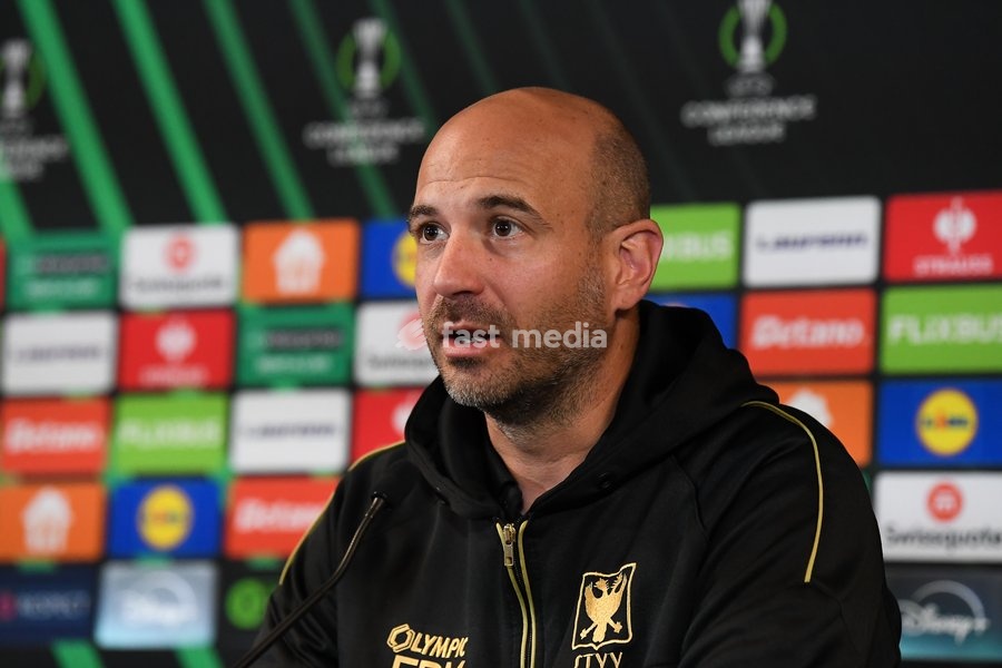 STVV's head coach Frederic De Meyer pictured during a press conference of Belgian soccer team Sint-Truidense VV, Wednesday 21 October 2026 in Herning, Denmark, in preparation of tomorrow's game against Danish FC Midtjylland on the second day of the UEFA Conference League league phase