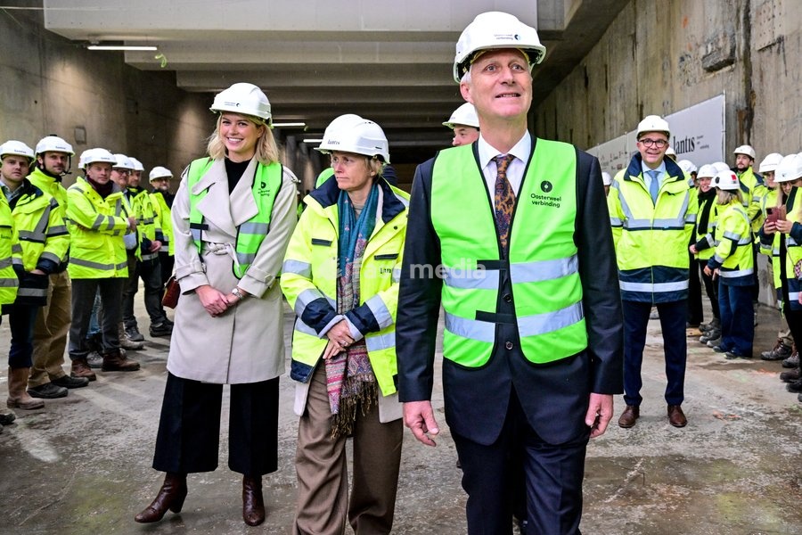acting Antwerp mayor Els Van Doesburg; Flemish Minister Annick De Ridder; Antwerp province governor Cathy Berx and King Philippe - Filip of Belgium pictured during a royal visit to the Oosterweel construction site on Wednesday 21 October 2026 in Antwerp. The 'Oosterweelverbinding' is a major…