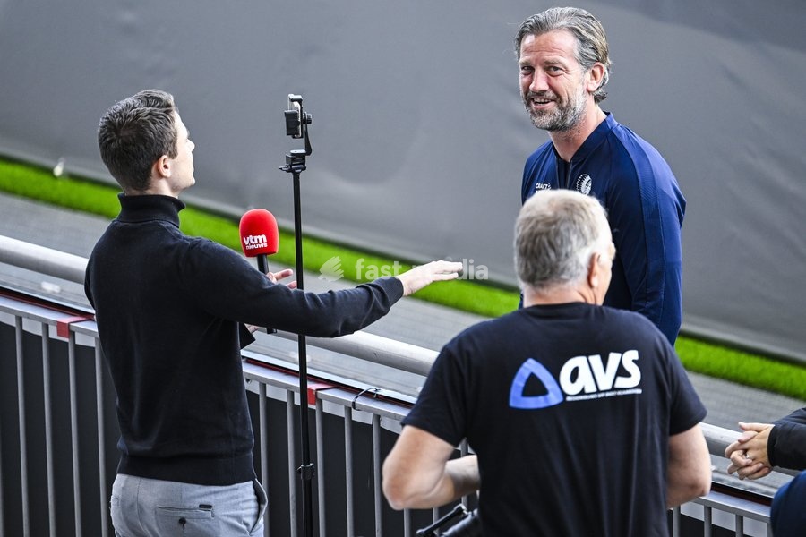 Rik De Mil, head coach of KAA Gent pictured during a training session of Belgian soccer team KAA Gent, Wednesday 21 October 2026 in Braga, Portugal. The team is preparing for the second match of the UEFA Conference League league phase against Portuguese SC Braga tomorrow