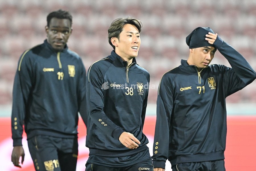 STVV's Kaito Matsuzawa and STVV's Ryotaro Araki pictured during a training session of Belgian soccer team Sint-Truidense VV, Wednesday 21 October 2026 in Herning, Denmark, in preparation of tomorrow's game against Danish FC Midtjylland on the second day of the UEFA Conference League league phase
