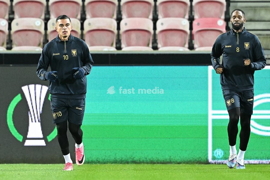 SOCCER CONF MIDTJYLLAND VS STVV PREPARATIONS