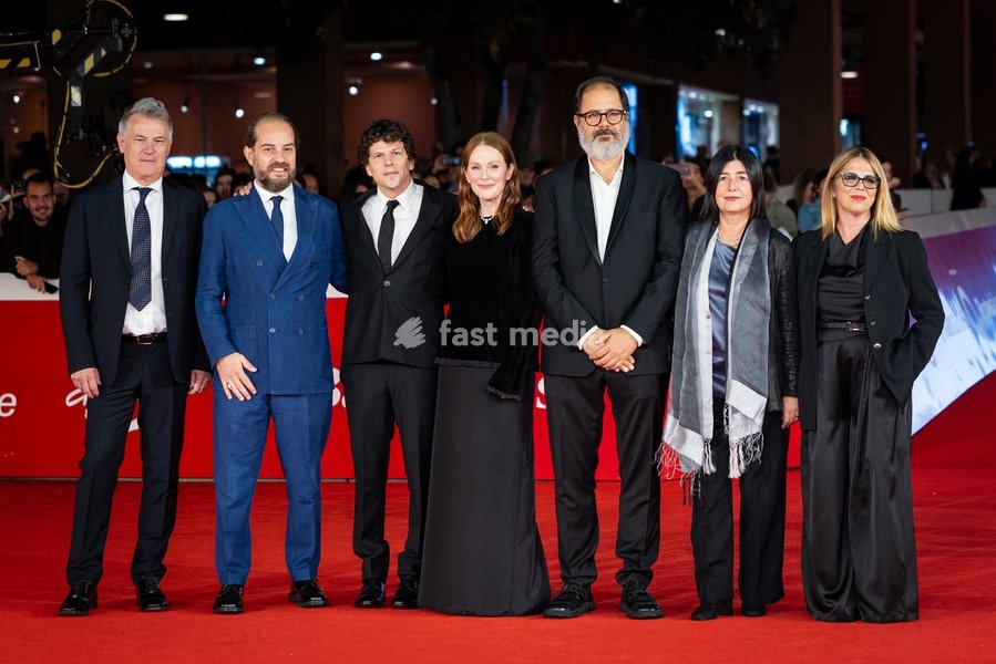 Roberto Pisoni, Francesco Fantoni, Jesse Eisenberg, Julianne Moore, Andrea Romeo, Emanuela Ceddia and Benedetta Caponi attend the “The Debut” red carpet during the 21st Rome Film Festival at Auditorium Parco Della Musica in Rome, Italy on 21 October 2026