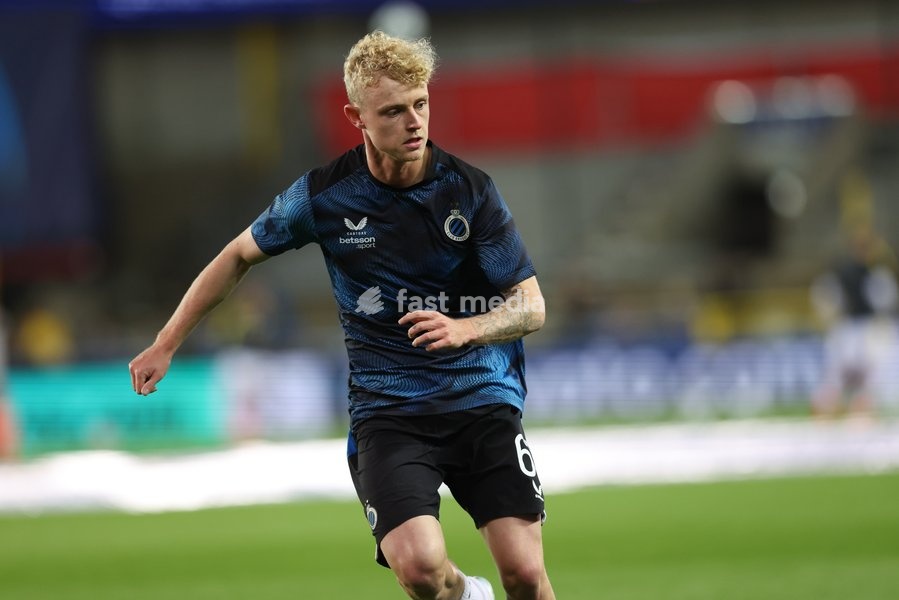 Club's Joaquin Seys pictured in action during the warming-up for a soccer game between Belgian Club Brugge KV and French Racing Club de Lens, Wednesday 21 October 2026 in Brugge, on day three of the UEFA Champions League league phase