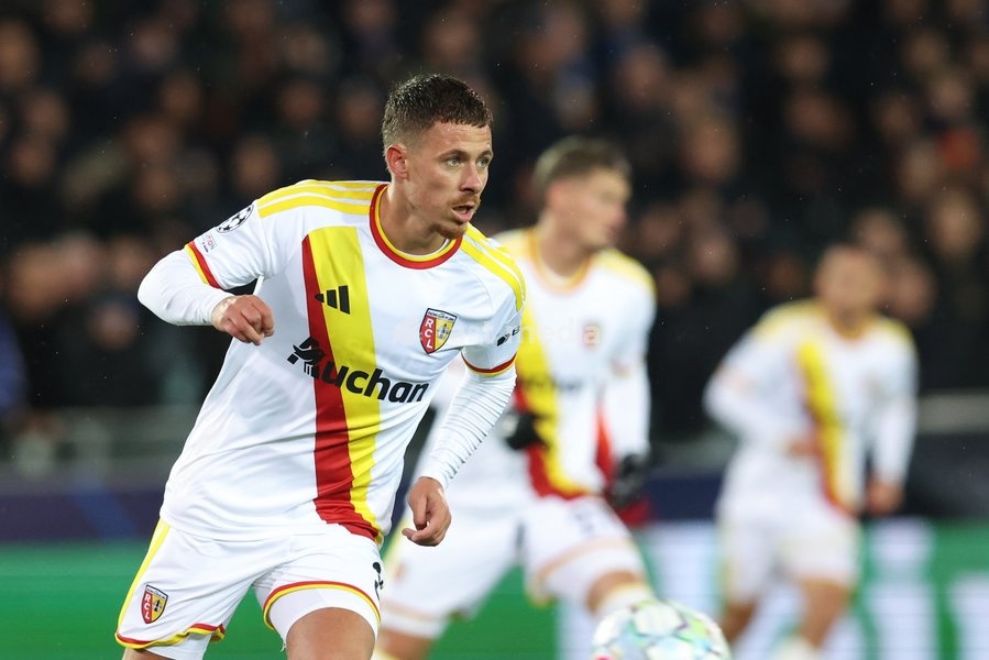 Lens' Thorgan Hazard is pictured in action during a soccer game between Belgian Club Brugge KV and French Racing Club de Lens, Wednesday 21 October 2026 in Brugge, on day three of the UEFA Champions League league phase