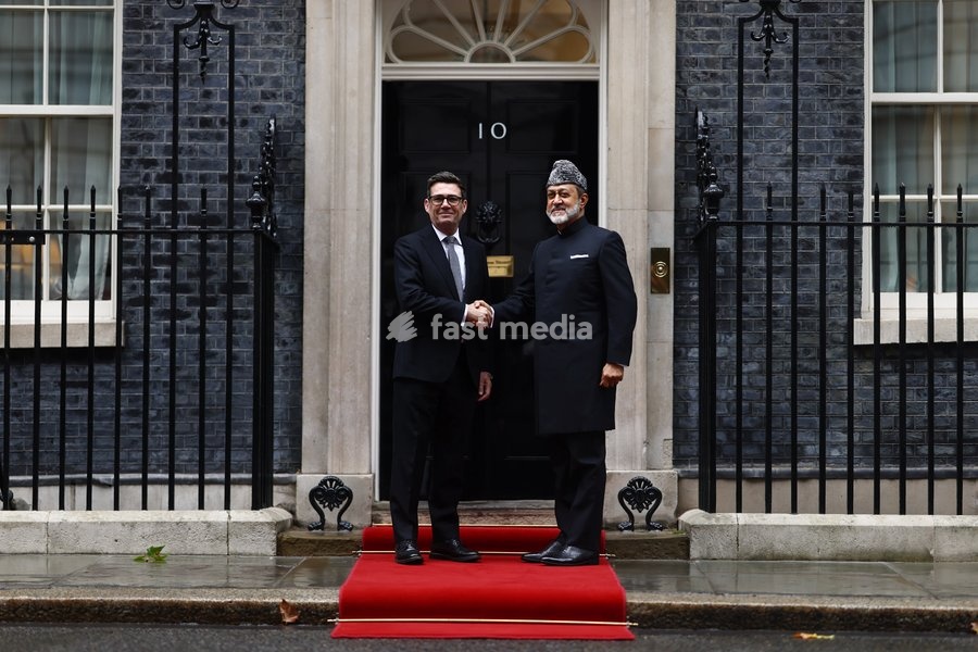 21/10/2026. London, United Kingdom. Prime Minister Andy Burnham meets Haitham bin Tariq, Sultan of Oman at 10 Downing Street