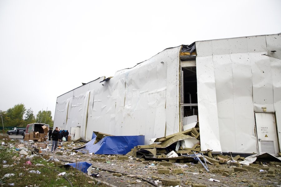 A building is damaged by a Russian ballistic missile attack on an Epicentr K home improvement hypermarket and the surrounding shopping area in the Obolonskyi district, Kyiv, Ukraine, October 22, 2026. On Thursday night, Russian forces struck the Ukrainian capital with ballistic missiles and drones.…