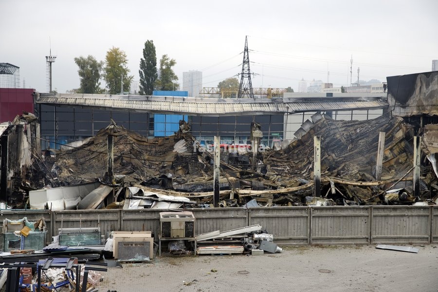A building is destroyed by a Russian ballistic missile attack on an Epicentr K home improvement hypermarket and the surrounding shopping area in the Obolonskyi district, Kyiv, Ukraine, October 22, 2026. On Thursday night, Russian forces struck the Ukrainian capital with ballistic missiles and…