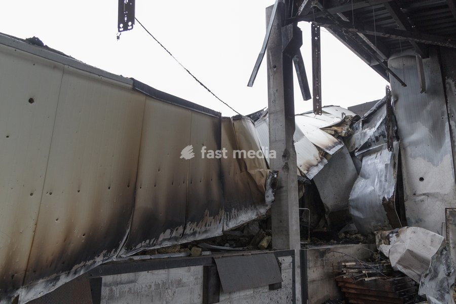 A building is damaged by a Russian ballistic missile attack on an Epicentr K home improvement hypermarket and the surrounding shopping area in the Obolonskyi district, Kyiv, Ukraine, October 22, 2026. On Thursday night, Russian forces struck the Ukrainian capital with ballistic missiles and drones.…