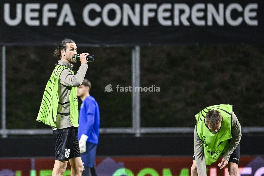 Christian Burgess of KAA Gent pictured in action at the warm-up ahead of a soccer game between Portuguese SC Braga and Belgian soccer team KAA Gent, Thursday 22 October 2026 in Braga, Portugal, the second match in the UEFA Conference League league phase