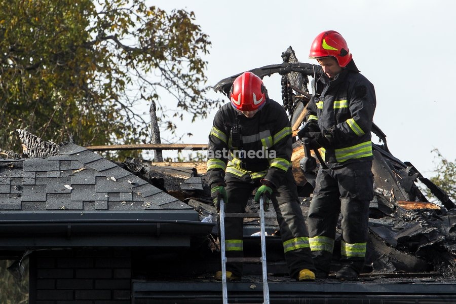 Rescuers respond to a Russian attack on a residential area in Dnipro, Ukraine, October 22, 2026. According to city head Borys Filatov, 11 private houses were damaged in the strike on Thursday morning, and one home burned down completely