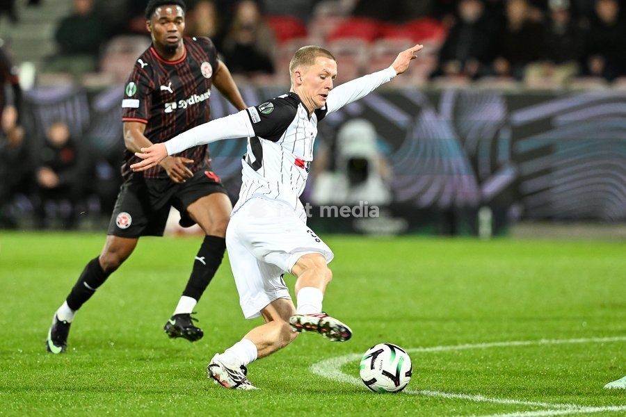 STVV's Robert-Jan Vanwesemael pictured in action during a soccer game between Danish FC Midtjylland and Belgian Sint-Truidense VV, Thursday 22 October 2026 in Herning, Denmark, on the second day of the UEFA Conference League league phase