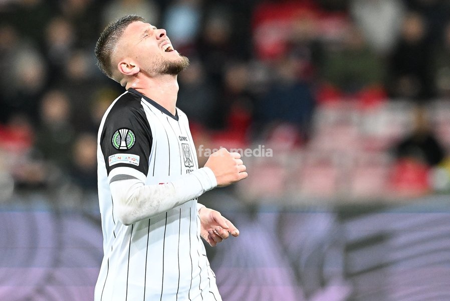 STVV's Ryan Merlen looks dejected during a soccer game between Danish FC Midtjylland and Belgian Sint-Truidense VV, Thursday 22 October 2026 in Herning, Denmark, on the second day of the UEFA Conference League league phase