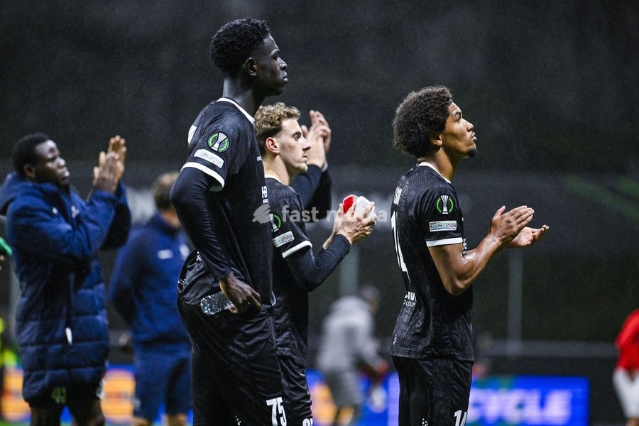 Kyrell Wilson of KAA Gent looks dejected after losing a soccer game between Portuguese SC Braga and Belgian soccer team KAA Gent, Thursday 22 October 2026 in Braga, Portugal, the second match in the UEFA Conference League league phase
