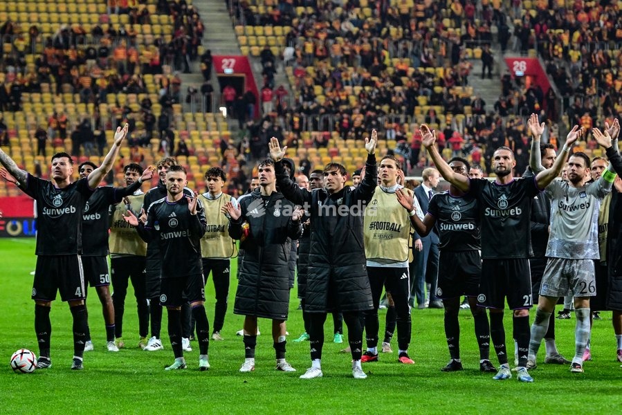 Anderlecht's players celebrate after winning a soccer game between Polish Jagiellonia Bialystok and Belgian RSC Anderlecht, Thursday 22 October 2026 in Bialystok, Poland, on day three of the UEFA Europa League league phase