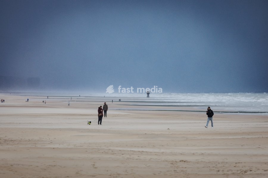 This image shows stormy weather in Oostende on Friday 23 October 2026