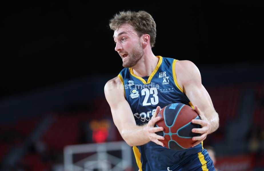Oostende's AJ Clayton pictured during a basketball match between Spirou Charleroi and BC Oostende, Friday 23 October 2026 in Charleroi, on day 4 of the 'BNXT League' Belgian and Dutch first division basket championship