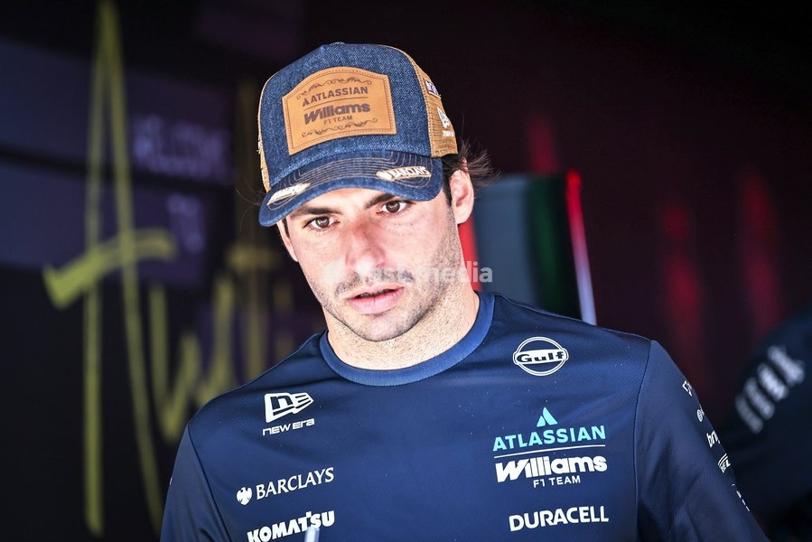 AUSTIN, UNITED STATES - OCTOBER 23: Carlos Sainz of Spain driving the (55) Atlassian Williams F1 Team Williams FW48 on track during first practice of the Formula 1 MSC Cruises United States Grand Prix 2026 at Circuit of the Americas on October 23, 2026 in Austin, United States