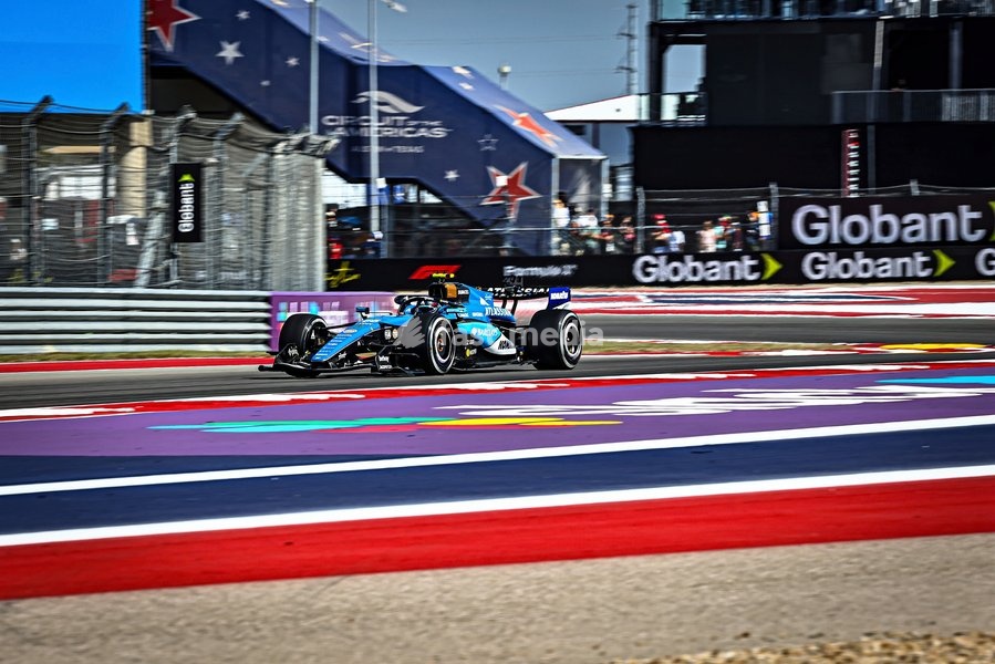 AUSTIN, UNITED STATES - OCTOBER 23: Carlos Sainz of Spain driving the (55) Atlassian Williams F1 Team Williams FW48 on track during first practice of the Formula 1 MSC Cruises United States Grand Prix 2026 at Circuit of the Americas on October 23, 2026 in Austin, United States