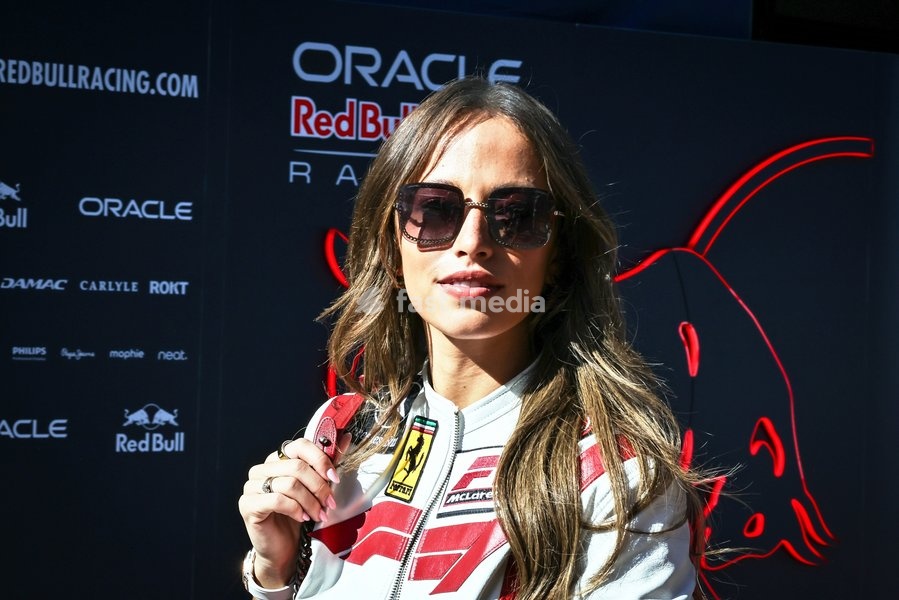 AUSTIN, UNITED STATES - OCTOBER 23: The Oracle Red Bull Racing logo during first practice of the Formula 1 MSC Cruises United States Grand Prix 2026 at Circuit of the Americas on October 23, 2026 in Austin, United States