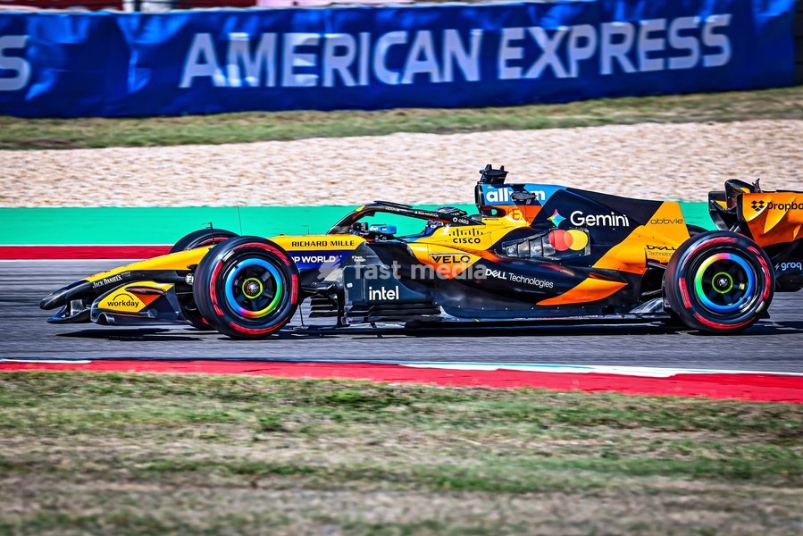 AUSTIN, UNITED STATES - OCTOBER 23: Oscar Piastri of Australia driving the (81) McLaren Mastercard F1 Team McLaren MCL40 on track during first practice of the Formula 1 MSC Cruises United States Grand Prix 2026 at Circuit of the Americas on October 23, 2026 in Austin, United States