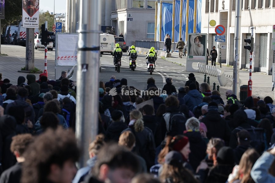 This image shows demonstrators after a call for protests in Brussels for purchasing power, healthcare, and education, on Saturday 24 October 2026