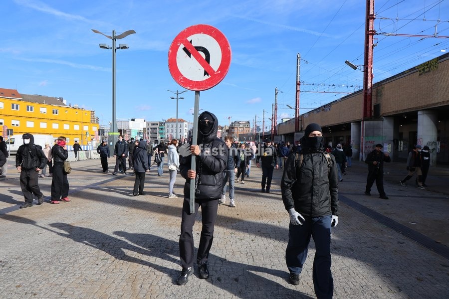 This image shows demonstrators after a call for protests in Brussels for purchasing power, healthcare, and education, on Saturday 24 October 2026