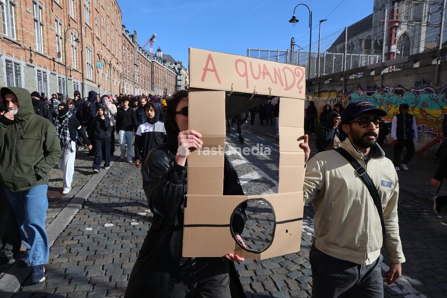 This image shows demonstrators after a call for protests in Brussels for purchasing power, healthcare, and education, on Saturday 24 October 2026
