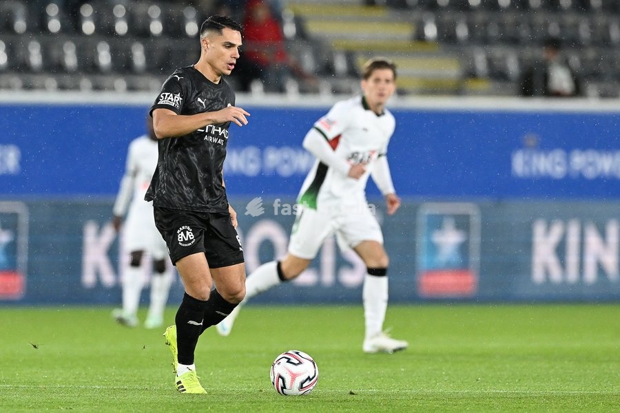 Lommel's Joey Pelupessy pictured in action during a soccer match between Oud-Heverlee Leuven and Lommel SK, Saturday 24 October 2026 in Heverlee, on day 9 of the 2026-2027 'Jupiler Pro League' first division of the Belgian championship