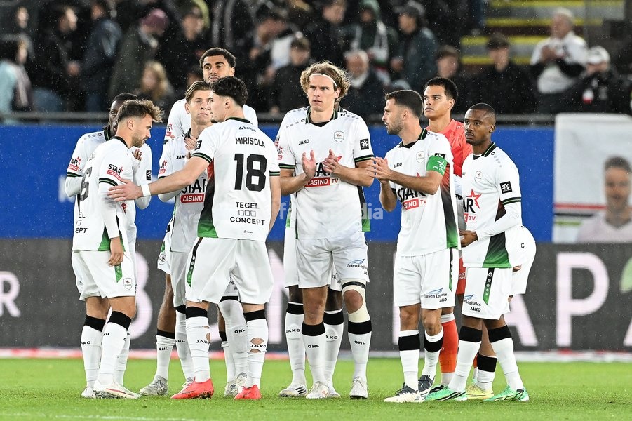 OHL's players pictured before a soccer match between Oud-Heverlee Leuven and Lommel SK, Saturday 24 October 2026 in Heverlee, on day 9 of the 2026-2027 'Jupiler Pro League' first division of the Belgian championship