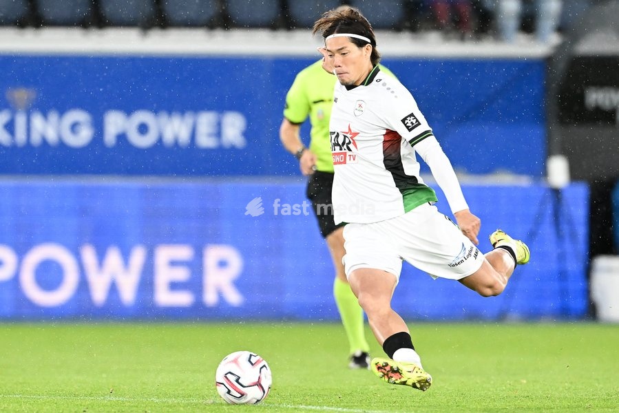 OHL's Takuya Ogiwara pictured in action during a soccer match between Oud-Heverlee Leuven and Lommel SK, Saturday 24 October 2026 in Heverlee, on day 9 of the 2026-2027 'Jupiler Pro League' first division of the Belgian championship