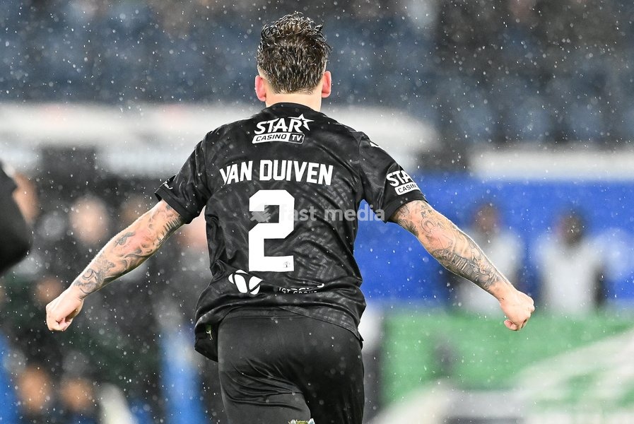 Lommel's Jason Van Duiven celebrates after scoring during