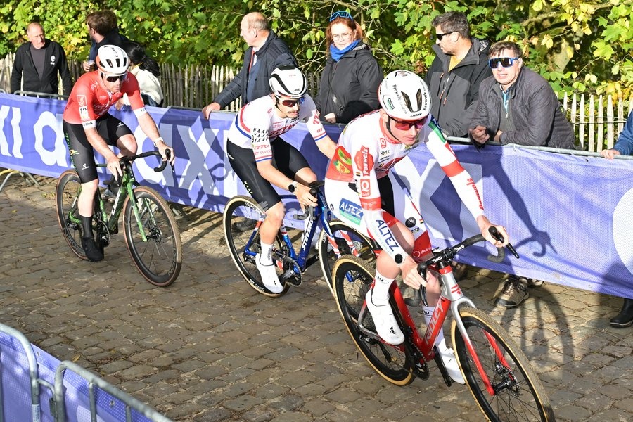 Belgium's Gerben Kuypers pictured during the men's elite race of the Superprestige Overijse cyclocross cycling event, Sunday 25 October 2026 in Overijse, the first race of the Superprestige competition