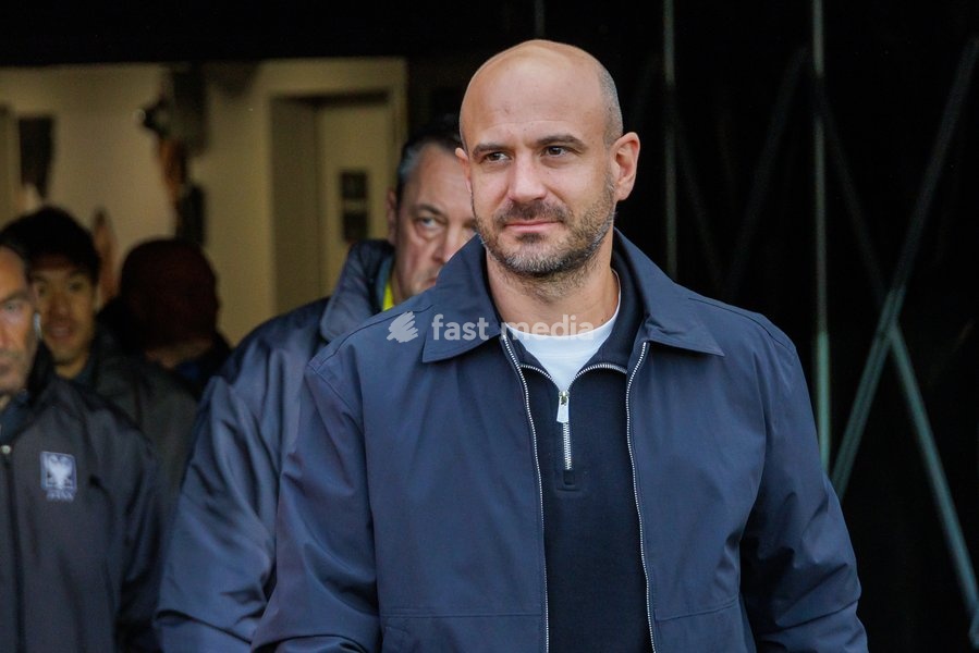 STVV's head coach Frederic De Meyer pictured ahead of a soccer match between Club Brugge and Sint-Truidense VV , Sunday 25 October 2026 in Brugge, on day 9 of the 2026-2027 'Jupiler Pro League' first division of the Belgian championship