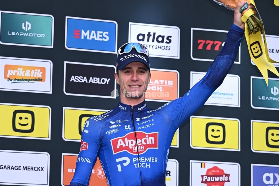 Belgium's Niels Vandeputte celebrates on the podium after the men's elite race of the Superprestige Overijse cyclocross cycling event, Sunday 25 October 2026 in Overijse, the first race of the Superprestige competition