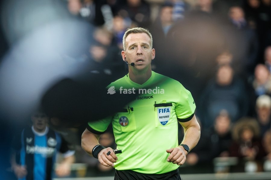 referee Nathan Verboomen pictured during a soccer match between Club Brugge and Sint-Truidense VV , Sunday 25 October 2026 in Brugge, on day 9 of the 2026-2027 'Jupiler Pro League' first division of the Belgian championship