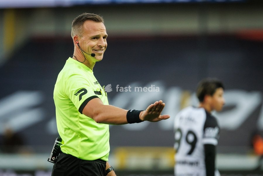 referee Nathan Verboomen pictured during a soccer match between Club Brugge and Sint-Truidense VV , Sunday 25 October 2026 in Brugge, on day 9 of the 2026-2027 'Jupiler Pro League' first division of the Belgian championship