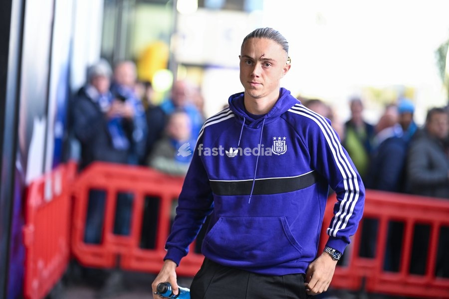 Thelo Aasgaard, of RSC Anderlecht arrives for a soccer match between KAA Gent and RSC Anderlecht, Sunday 25 October 2026 in Gent, on day 9 of the 2026-2027 'Jupiler Pro League' first division of the Belgian championship