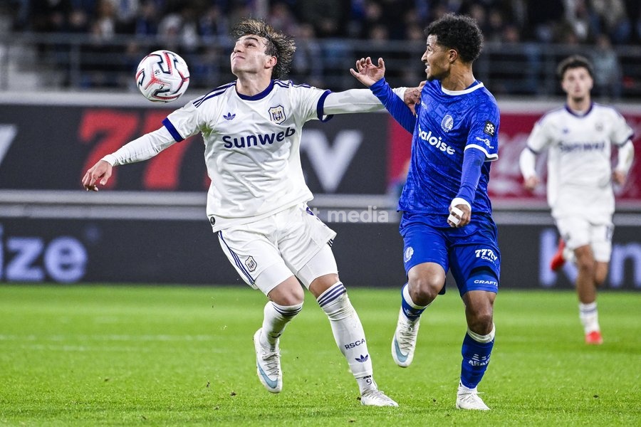 Mihajlo Cvetković, of RSC Anderlecht and Momodou Lamin Sonko of KAA Gent pictured in action during a soccer match between KAA Gent and RSC Anderlecht, Sunday 25 October 2026 in Gent, on day 9 of the 2026-2027 'Jupiler Pro League' first division of the Belgian championship