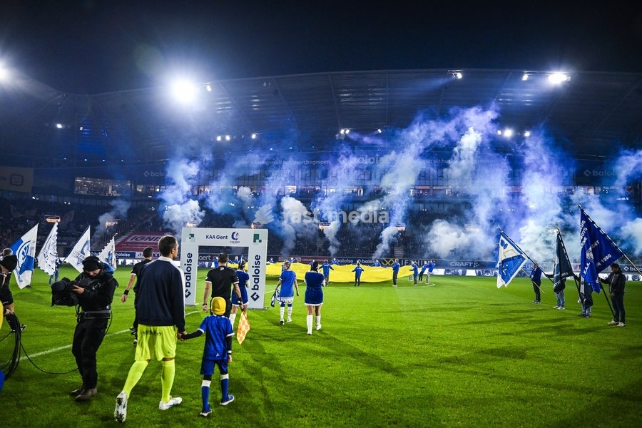 This picture shows the start of a soccer match between KAA Gent and RSC Anderlecht, Sunday 25 October 2026 in Gent, on day 9 of the 2026-2027 'Jupiler Pro League' first division of the Belgian championship