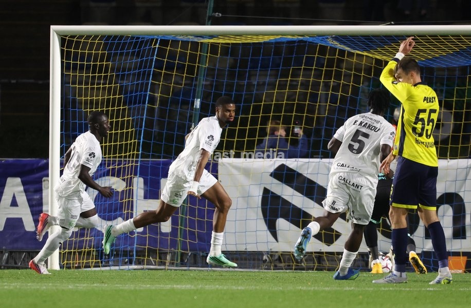 Cercle's Steve Eyrolle Ngoura celebrates after scoring during a soccer match between Royale Union Saint-Gilloise and Cercle Brugge, Sunday 25 October 2026 in Brussels, on day 9 of the 2026-2027 'Jupiler Pro League' first division of the Belgian championship