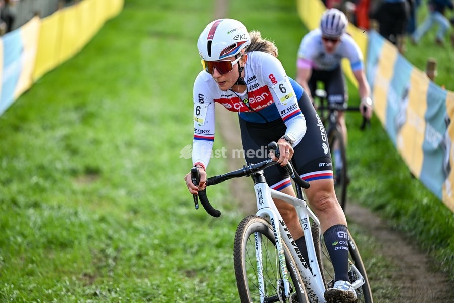 Czech Republic's Kristyna Zemanova pictured in action during the women's elite race of the Superprestige Overijse cyclocross cycling event, Sunday 25 October 2026 in Overijse, the first race of the Superprestige competition